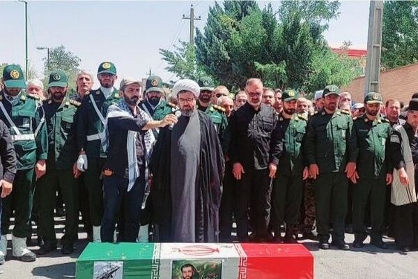 تشییع حماسی شهید صالحی در الیگودرز