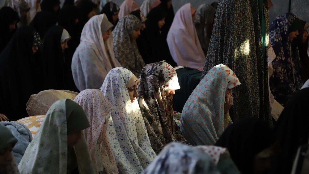 اعتکاف فرصتی بی نظیر برای خودسازی و خودشناسی است