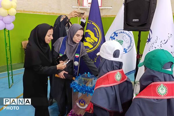 تقسیم مهربانی با شور عاطفه‌ها در مدارس خراسان شمالی