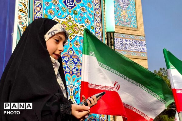 بیعت مردم قرچک با سومین رهبر نظام مقدس جمهوری اسلامی ایران