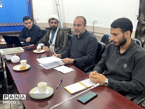 نشست معاونان و مربیان پرورشی در گلوگاه 