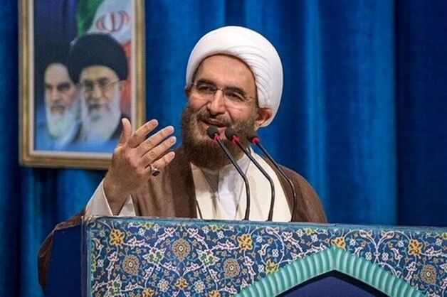 حاج‌علی‌اکبری: ملت ایران مقتدرانه مقابل آمریکا ایستاده و مقاومت می‌کند