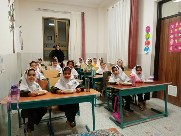 یاد بانوی نور در مدرسه زینب(س) مروست