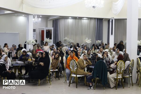  پیاده‌روی خانوادگی و جشنواره‌های بومی به مناسبت هفته تربیت‌بدنی در فیروزکوه