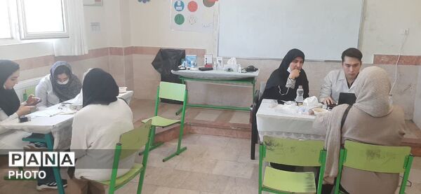 خدمات گسترده درمانی گروه‌های جهادی دانشجویی در منطقه  شهرک ابریشم چهار باغ ساوجبلاغ