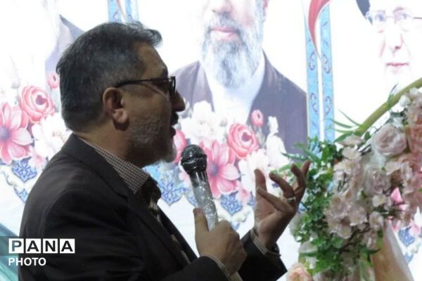 حضوری متفاوت در شبی به یادماندنی در سنگر خیابان