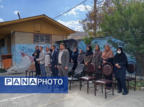 مراسم نمادین هفته تربیت‌بدنی و ورزش در دبیرستان هفده شهریور شهرستان فیروزکوه