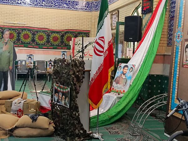برگزاری مراسم افطار و یادمان شهدا با حضور مدیر آموزش و پرورش در مدرسه شهید مرتضوی  شهرستان قدس