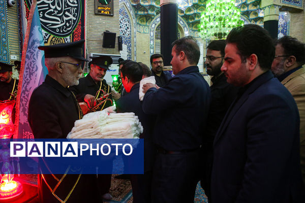 آیین «عهد عاشقی» با حضور اصحاب رسانه در مسجد جمکران