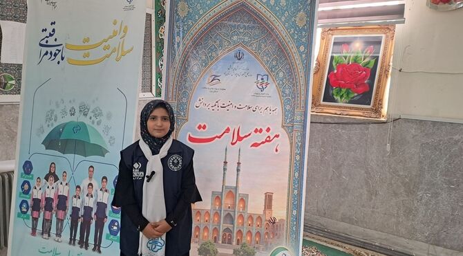 کاشت نهال به یاد دانش آموز شهید تیارا صادقی در یزد