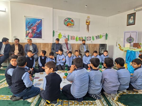 جشن کتابنوش در ناحیه۶ مشهد