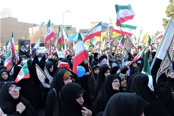 جلوه‌های حضور نوجوانان در راهپیمایی 22 دی مردم قم