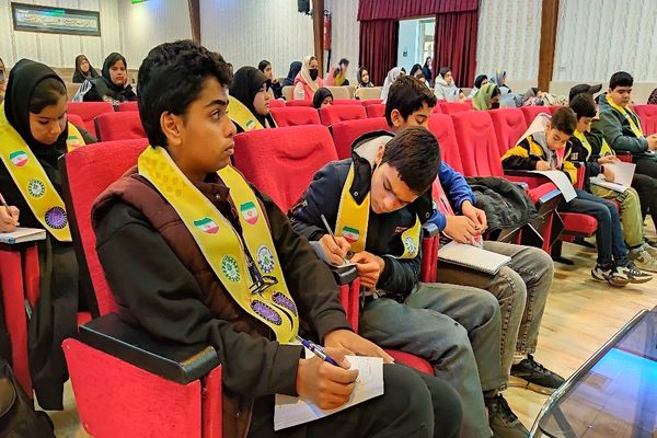 کلاس آموزشی خبرنگاری در کانون مهر تابان نیشابور