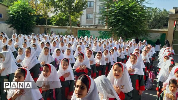 جشن باشکوه آغاز سال تحصیلی در مدرسه صالحه 