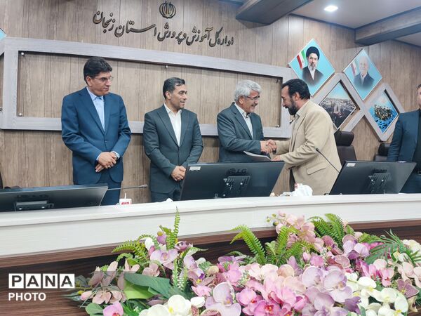 تلاشگران عرصه سوادآموزی زنجان در قاب تجلیل