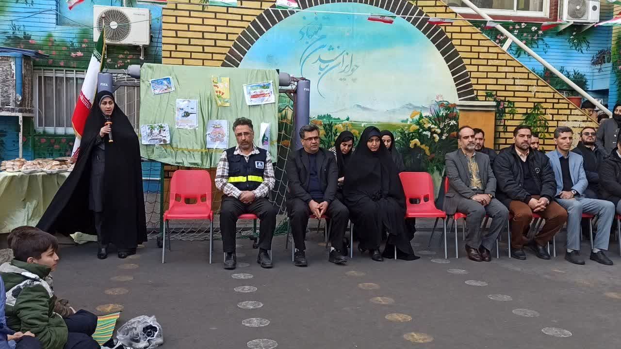 طنین زنگ انقلاب در طلیعه دهه فجر در منطقه ۱۰