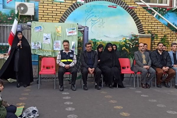 طنین زنگ انقلاب در طلیعه دهه فجر در منطقه ۱۰