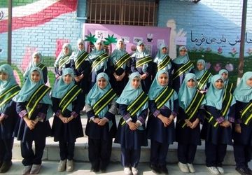 جشن ولادت حضرت علی(ع) در دبستان پیروزی سمنان