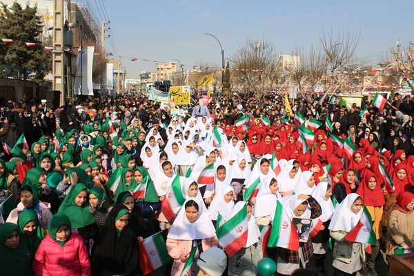 حضور پرشور مردم بهارستانی در راهپیمایی ۲۲ بهمن