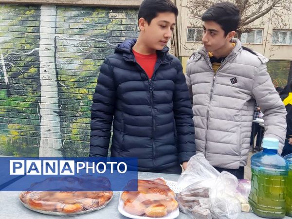 برپایی بازارچه دانش‌آموزی به‌مناسبت عید مبعث 
