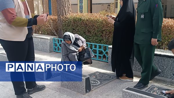 غبار روبی مزار شهدا نیشابور در هفته امور تربیتی