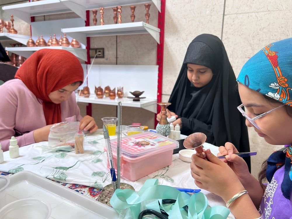 افتتاحیه غرفه فیروزه کوبی در بازارچه صنایع دستی شهرکرد