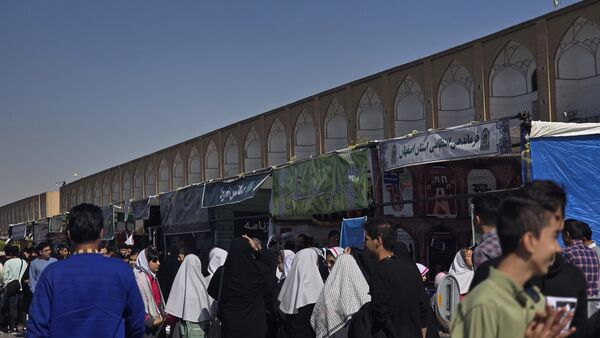 راهپیمایی باشکوه روز ۱۳ آبان در میدان امام خمینی(ره) اصفهان 
