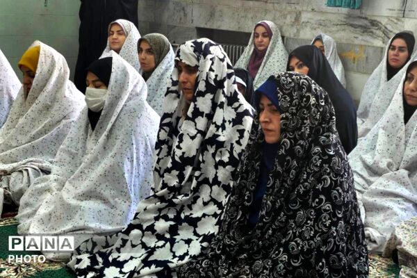 محفل نور در دبستان هدی شهر قدس