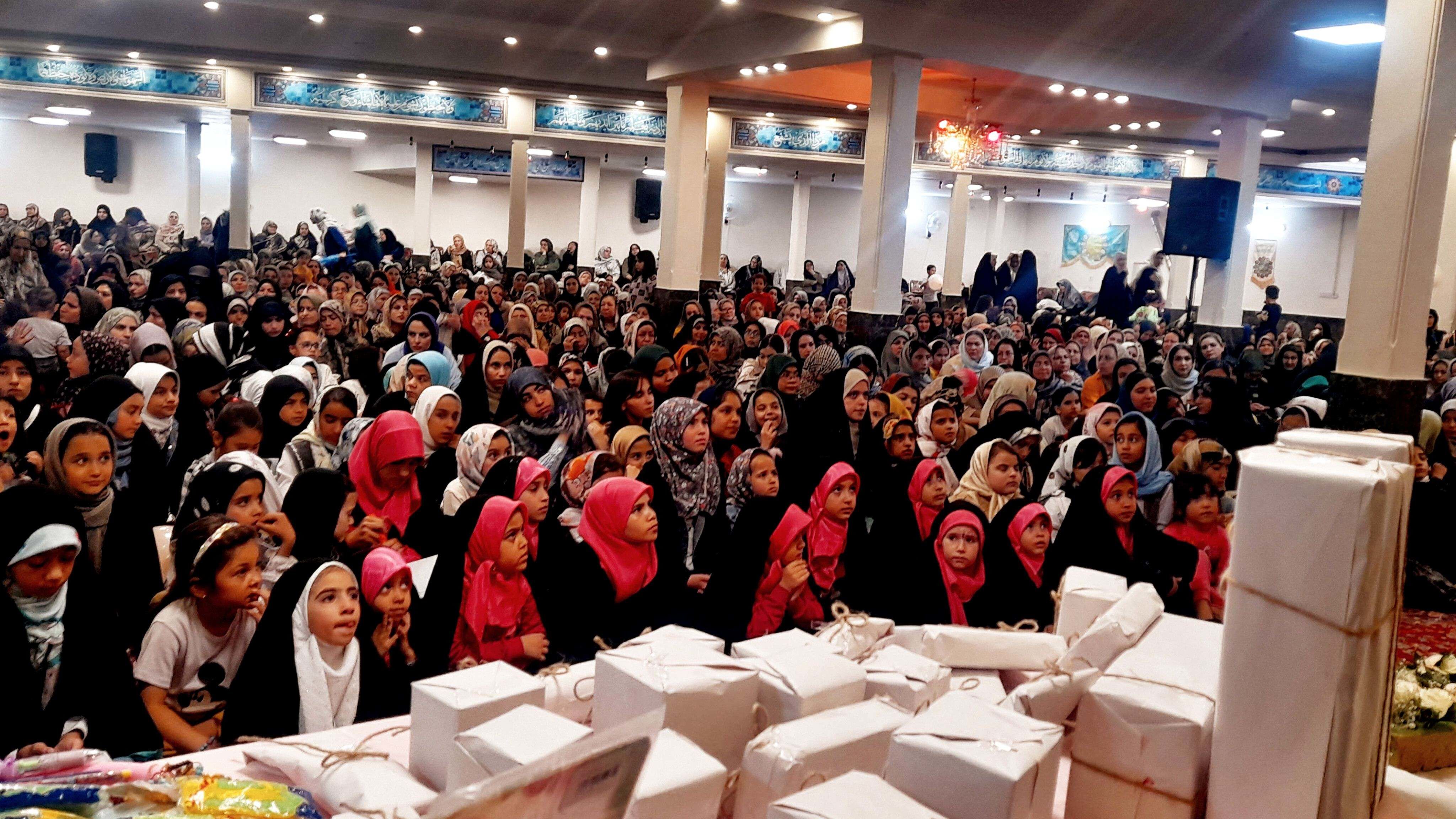 جشن باشکوه ولادت حضرت معصومه (س) و روز دختر در حسینیه ولی عصر (عج) در مشهد 