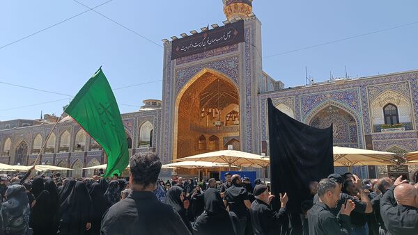 مراسم پیاده‌روی جاماندگان اربعین از میدان پانزده خرداد تا حرم مطهر رضوی
