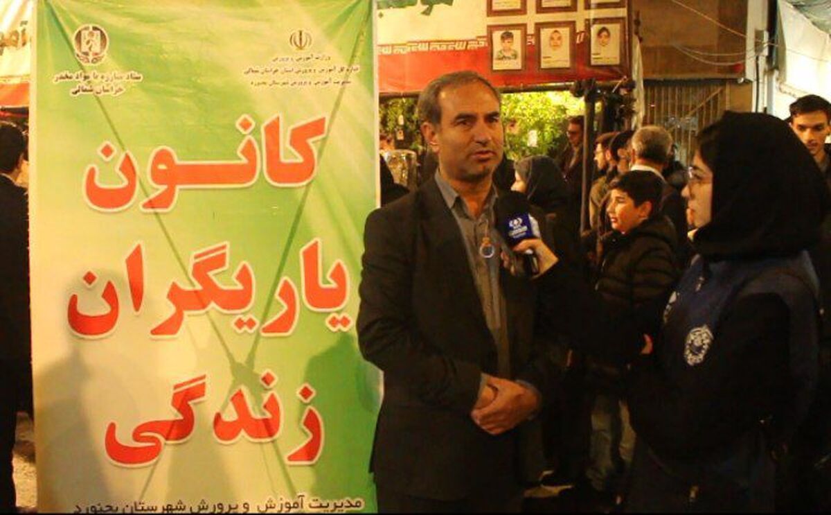 هفتصد تا کانون یاریگران زندگی ،  دو هزار و سیصد تا همیار مشاور در مرکز کل استان