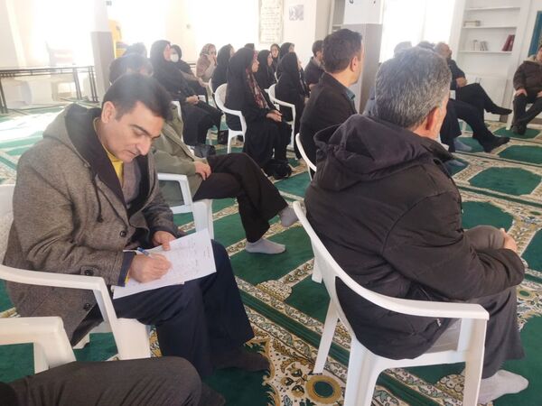 دومین جلسه هدایت تحصیلی پایه نهم دبیرستان نمونه دانش کاشمر