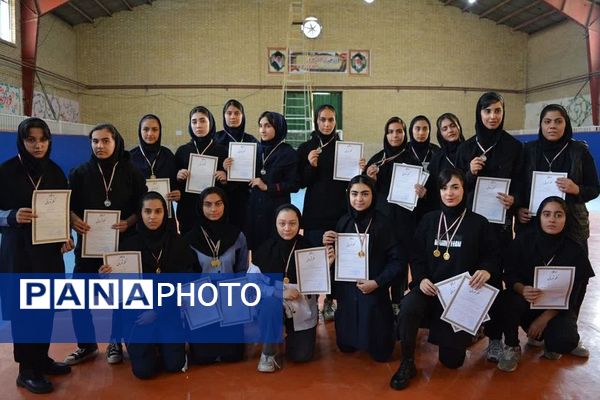 برگزاری مسابقه دو و میدانی در بهارستان‌2