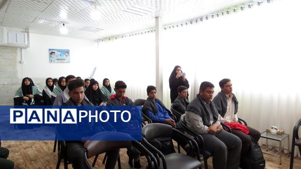 دیدار فرمانده واحدهای آموزشگاه‌های شهرستان خلیل‌آباد با امام جمعه