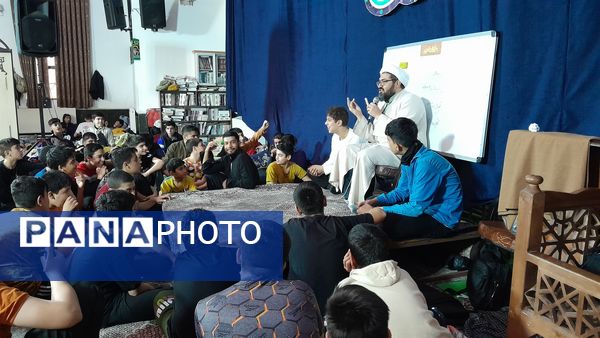 کلاس درس و اخلاق برای معتکفین اعتکاف دانش‌آموزی «سه روز در بهشت»