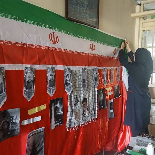 بزرگداشت هفته مقاومت و بزرگداشت سالگرد شهادت حاج قاسم سلیمانی در مدرسه حدیث کساء خاورشهر ناحیه یک ری