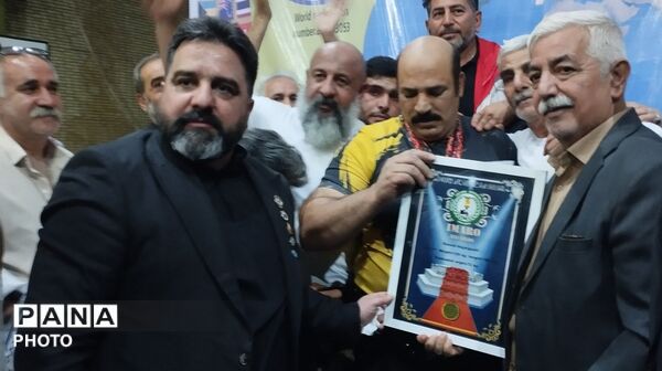 همایش ورزش باستانی در باشگاه فلق نظرآباد
