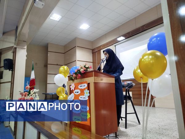 مراسم آغاز سال تحصیلی جدید ویژه دانش‌آموزان ورودی دهم در دبیرستان نمونه محبی نیشابور