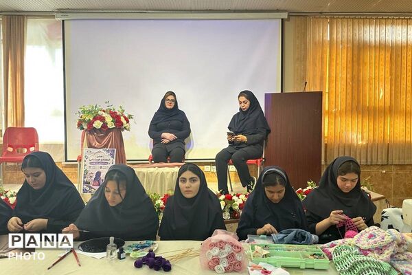 آموزش امداد و نجات در مدرسه گل‌های نمونه ورامین