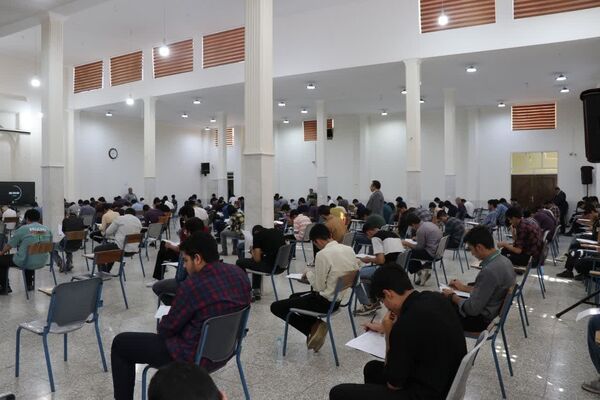 بازدید مدیرکل آموزش و پرورش از برگزاری امتحانات نهایی در یزد