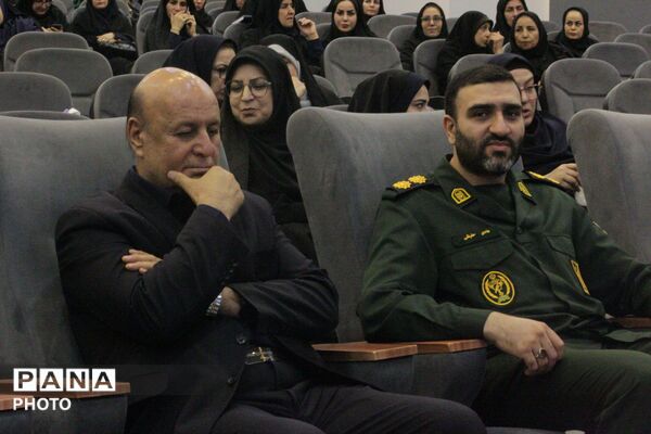 جلسه هم‌اندیشی مسئولان اسلامشهر و مدیران مدارس برای آغاز سال تحصیلی جدید