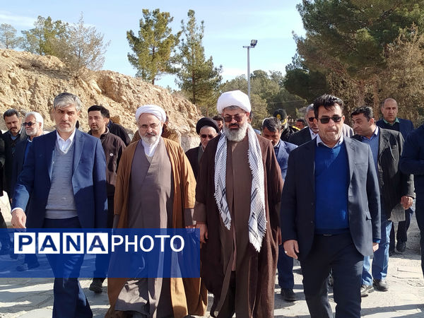  بازدید معاون فرهنگی و اجتماعی و زیارت استانداری استان خراسان رضوی از بامشار شهرستان کاشمر 