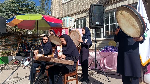 افتتاحیه طرح آهن یاری در دبیرستان کوثر فرهنگیان
