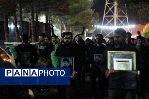 اجتماع «عاشقان بی‌نشان» در کاشان؛ روایت تصویر از شب ادای احترام به شهدا