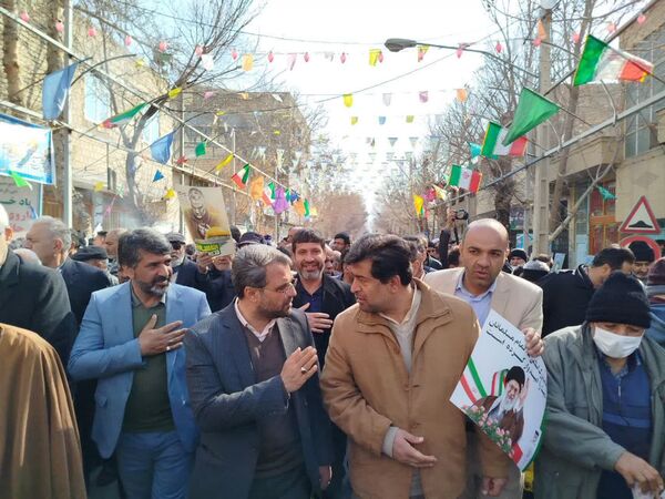 حضور حماسی مردم فلاورجان در راهپیمایی 22 بهمن