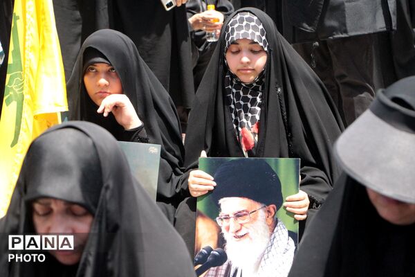 آخرین وداع با قائد شهید: پیکر مطهر آیت‌الله سیدعلی‌خامنه‌ای در میان سیل عاشقان به مصلی تهران رسید 