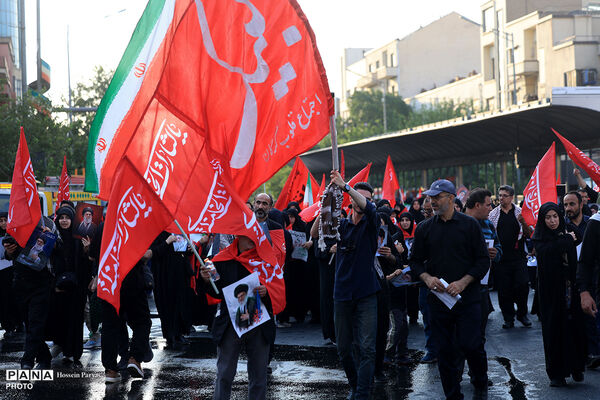 مراسم تشییع پیکر مطهر رهبر شهید انقلاب در تهران - 1
