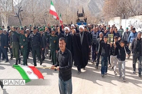 حضور گرم دانش آموزان و کودکان در اجتماع خودجوش شهر بار