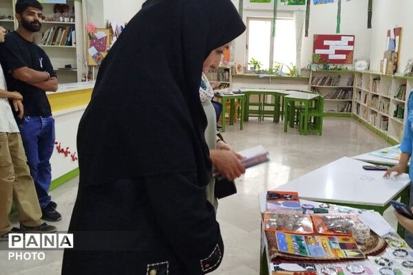 استقبال چشمگیر از غرفه کارآفرینی اعضای کانون پرورش فکری کودکان و نوجوانان اندیشه