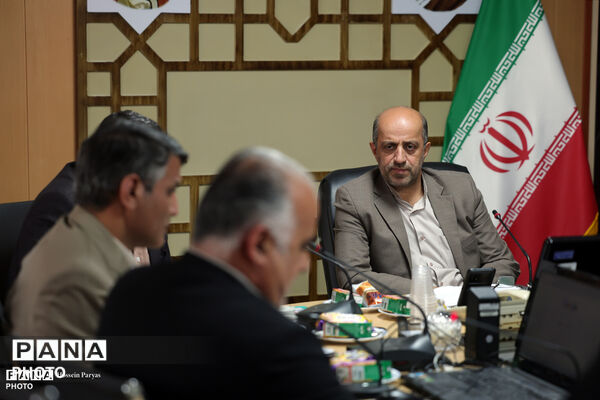 جلسه هماهنگی و هم افزایی بین دبیرخانه کمیسیون تخصصی توسعه آموزش عمومی قرآن کشور و معاونت آموزش متوسطه